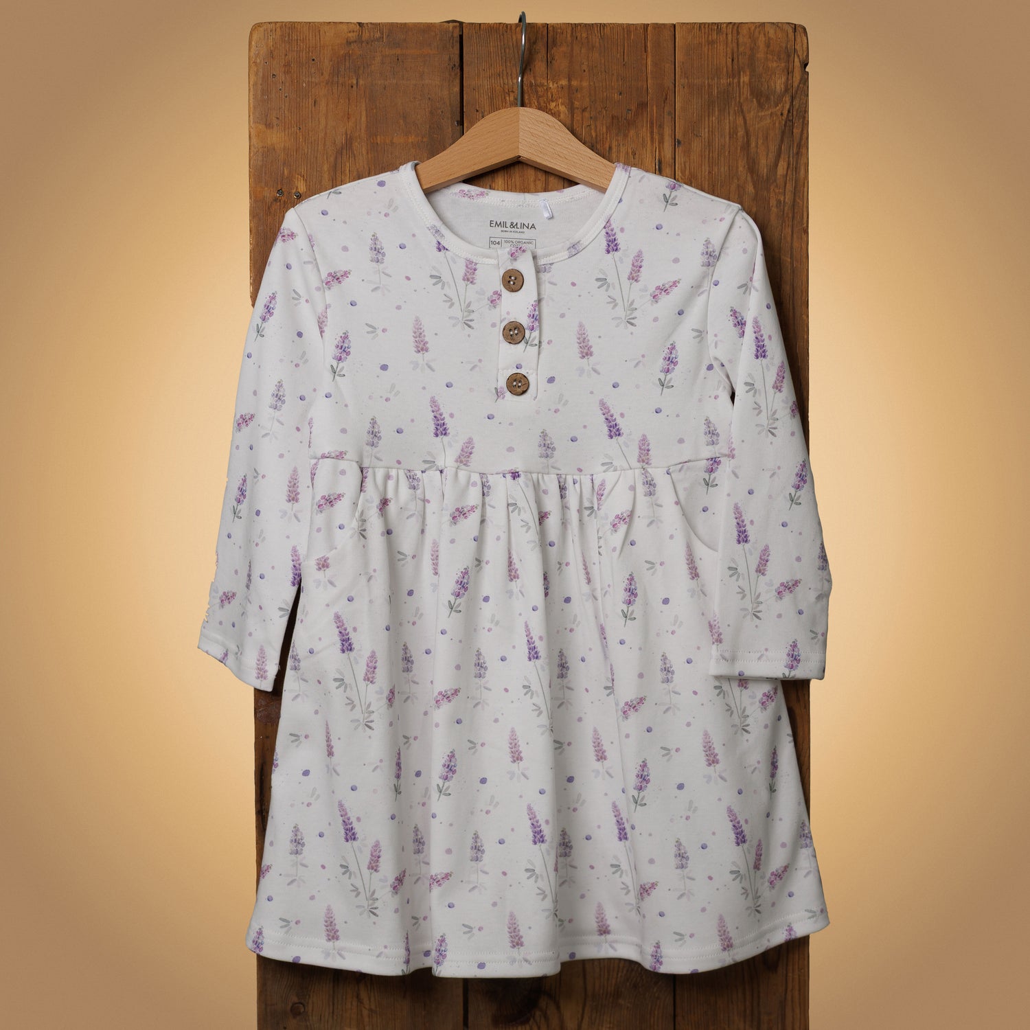 Patterned long-sleeved dress