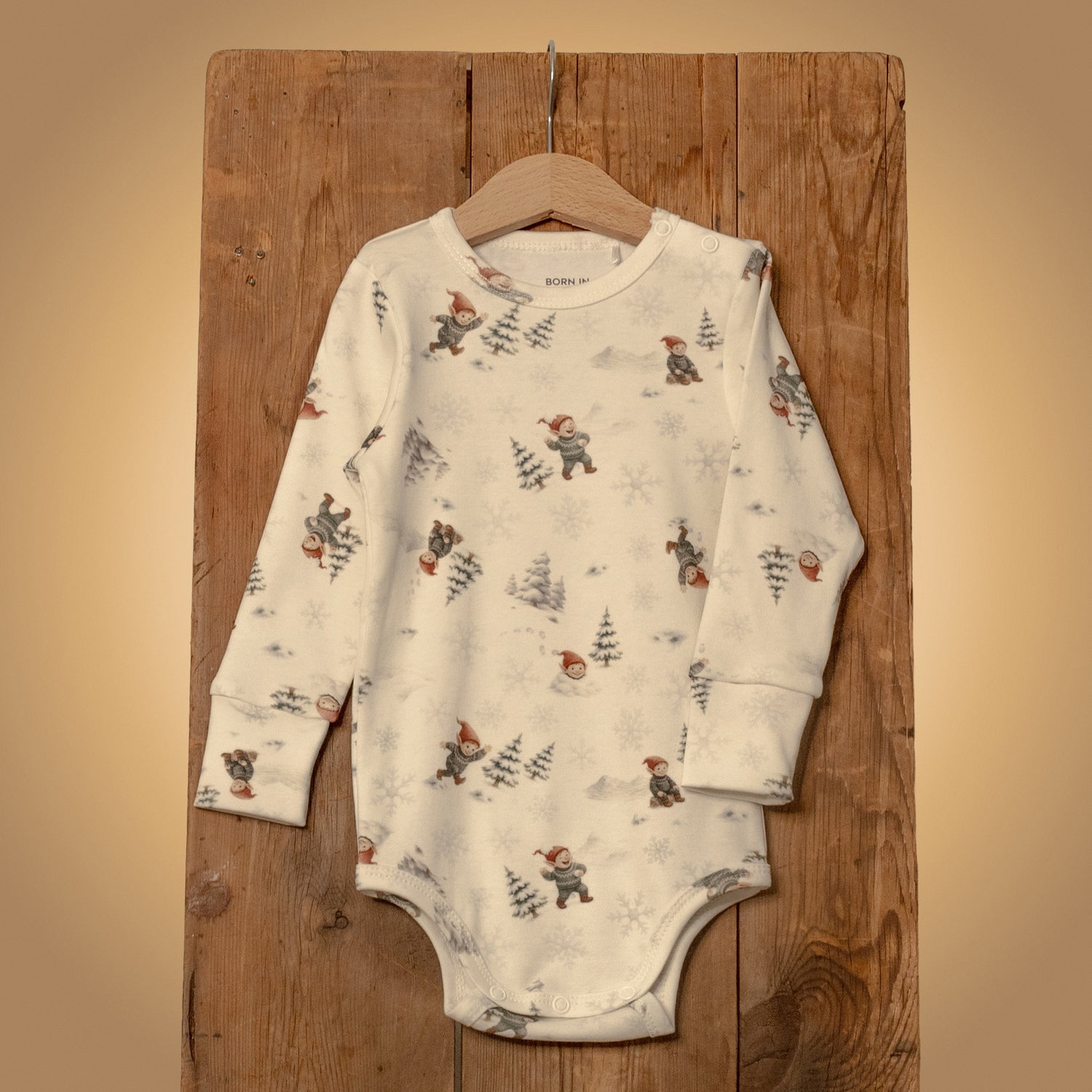 Patterned snap-button long-sleeved baby bodysuit