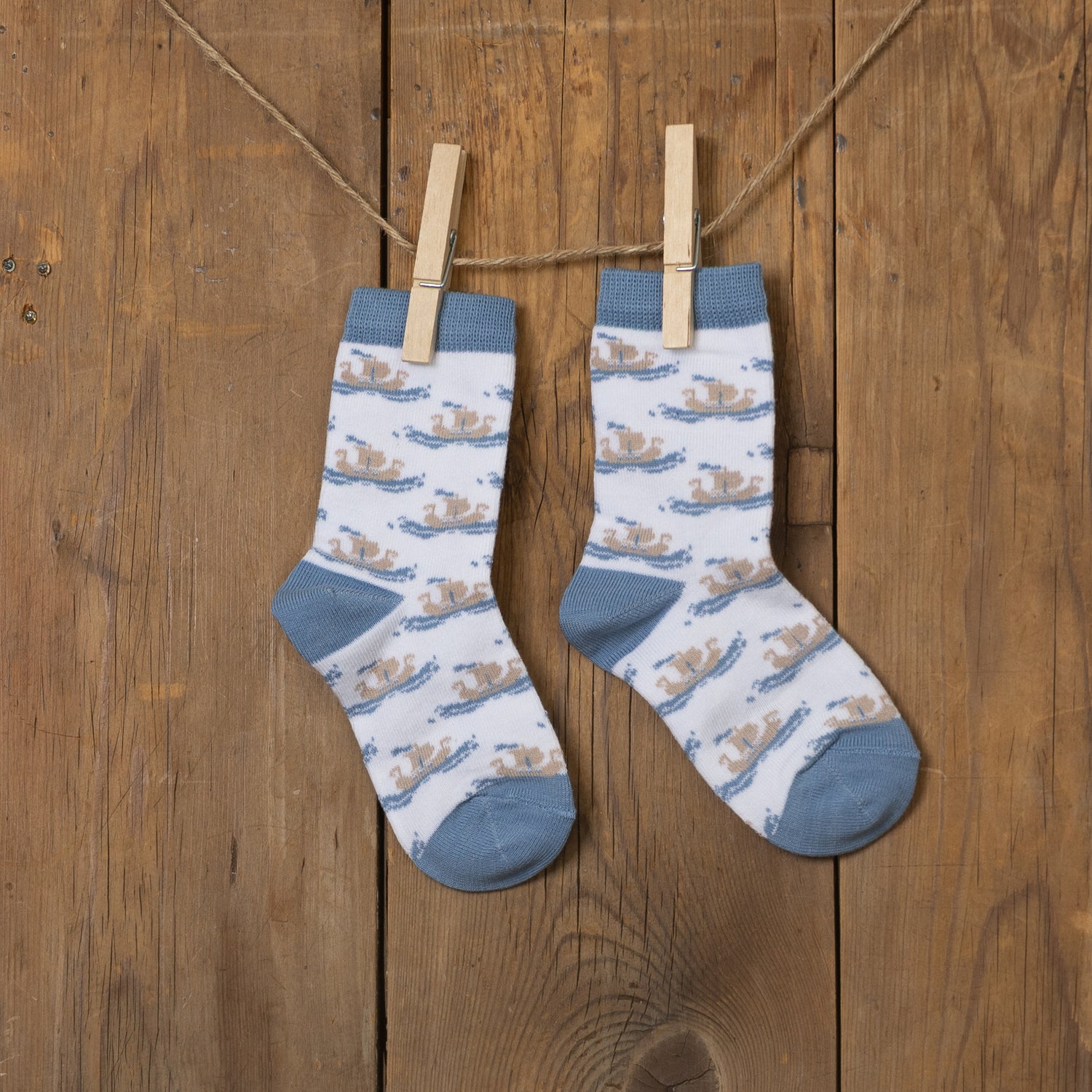 Sokkar með víkingaskipa mynstri