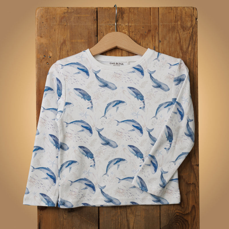 Patterned long-sleeved top