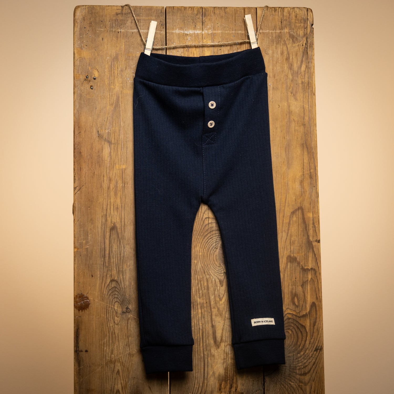 Buttoned leggings