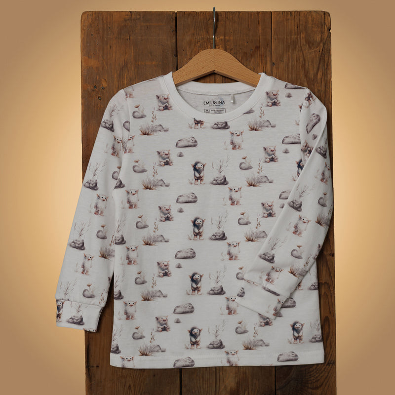 Patterned pajama set