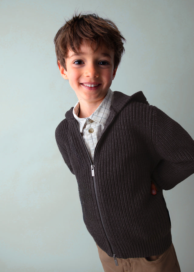 Knitting pullover with hood