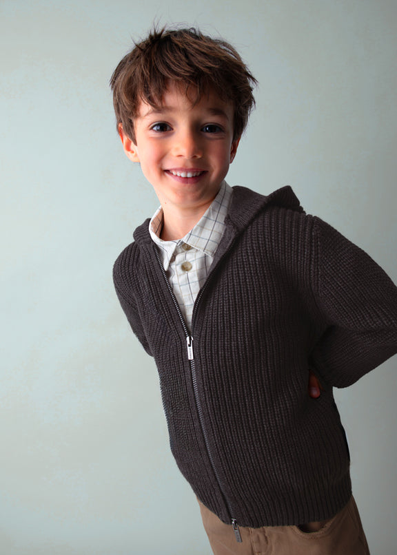 Knitting pullover with hood