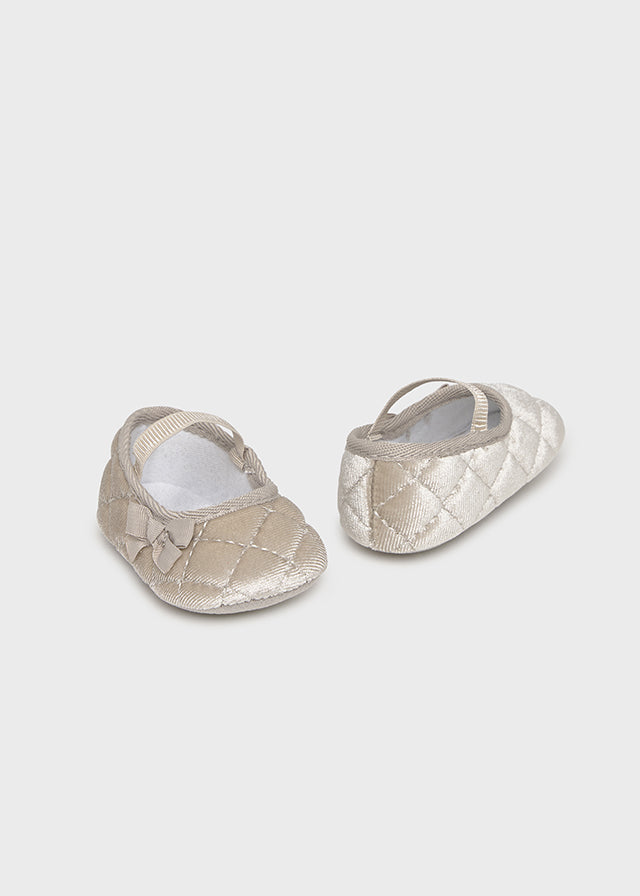 Velvet shoes
