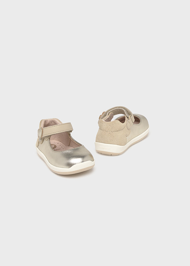 Mary jane shoes