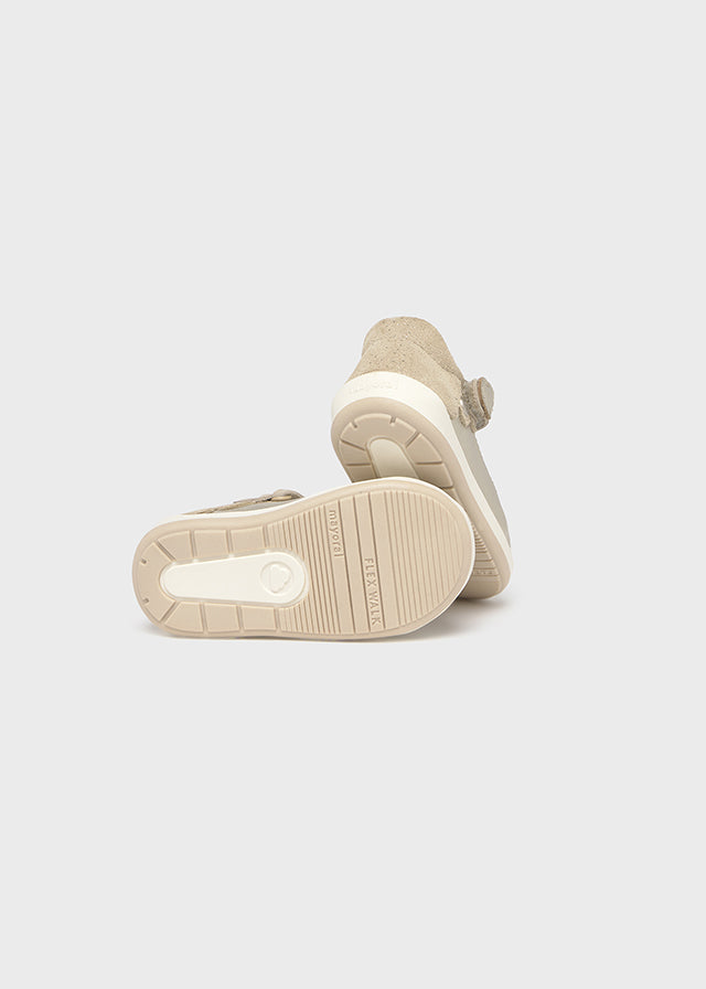 Mary jane shoes
