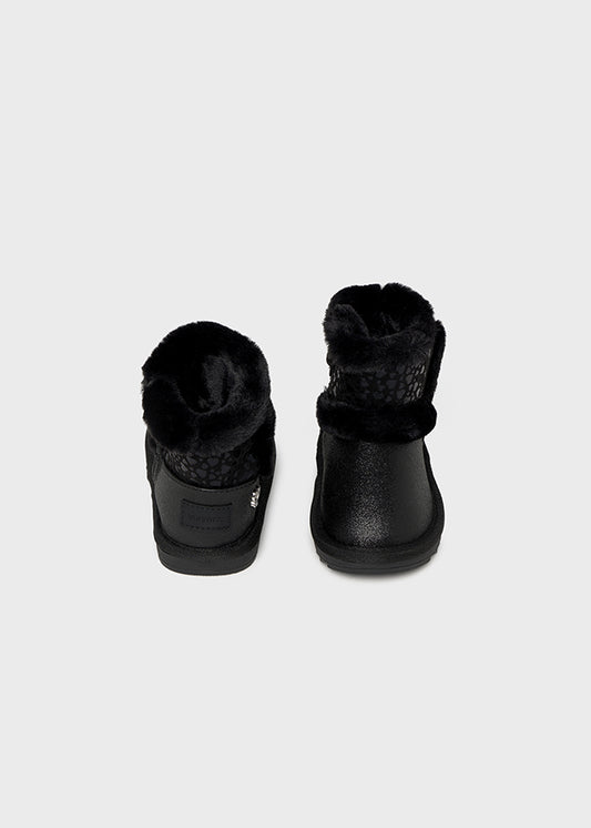 Lined boot