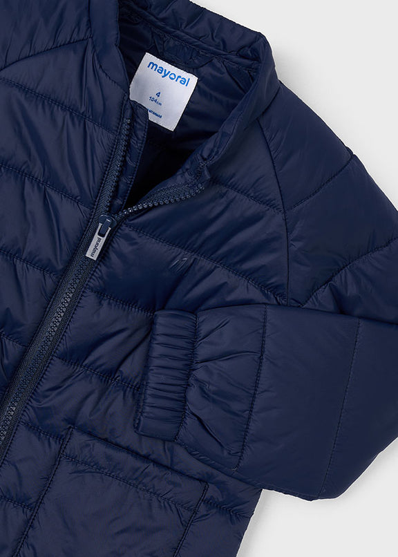 Light windbreaker