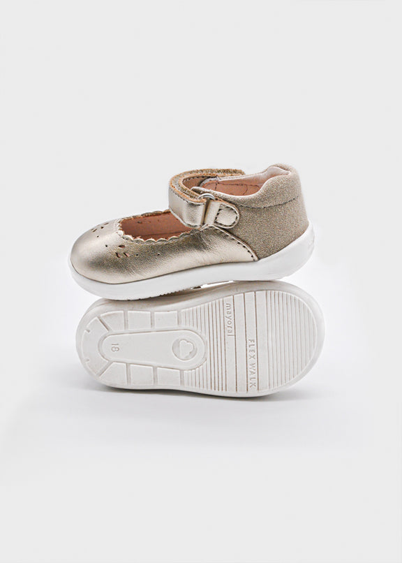 Mary jane shoes